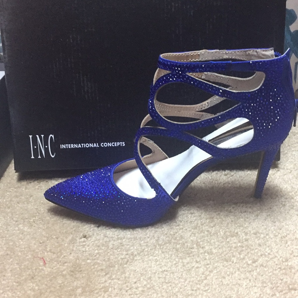 Brand New INC colbalt bling 👠